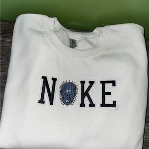 nailhead crewneck